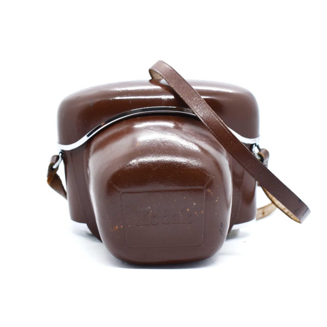 1960 Kodak Retina Reflex Camera With Schneider 50mm F1.9 Xenon Lens and Original Leather Case For Sale - Image 10 of 12