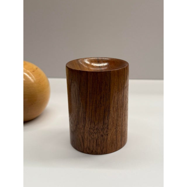 Brown Mid-Century Modern Geometric Two-Tone Nesting Wood Salt and Pepper Shakers For Sale - Image 8 of 12