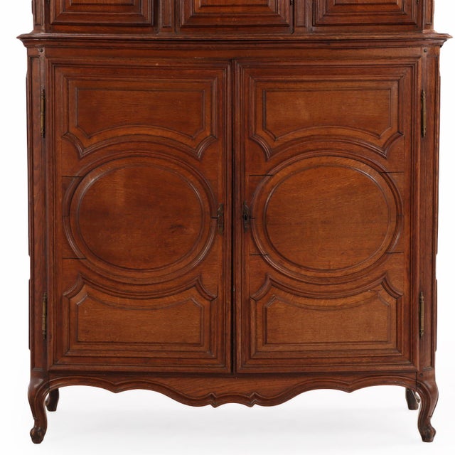 French Provincial Two-Piece Oak Cabinet, C 1880 For Sale - Image 4 of 9