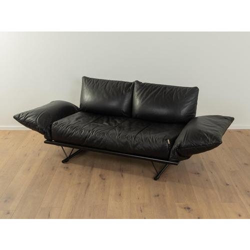 PRAO Sofa, Peter Maly Perfect design: perfect proportions and unmistakable attention to detail.High-quality workmanship...