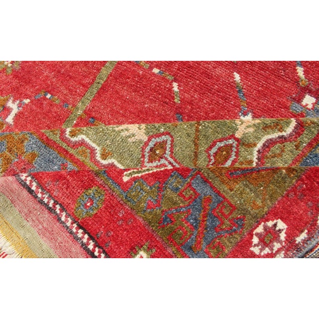 Antique Turkish Medallion Oushak Rug in Red, Green and Blue 6'0 X 8'6 For Sale - Image 11 of 13