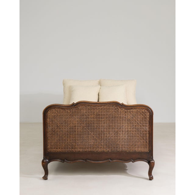 Louis XV Upholstered Daybed with Rattan Side Panels and Cushions, Rococo Style, France, Early 20th Century For Sale - Image 9 of 16