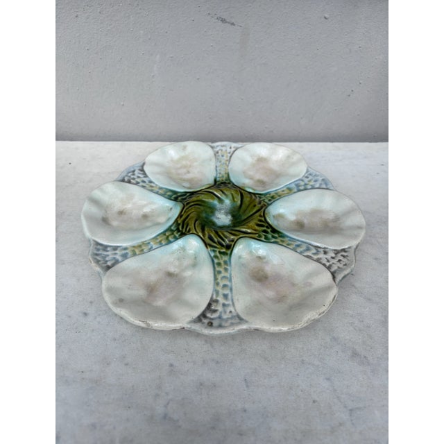 French Majolica oyster plate Orchies, circa 1900.