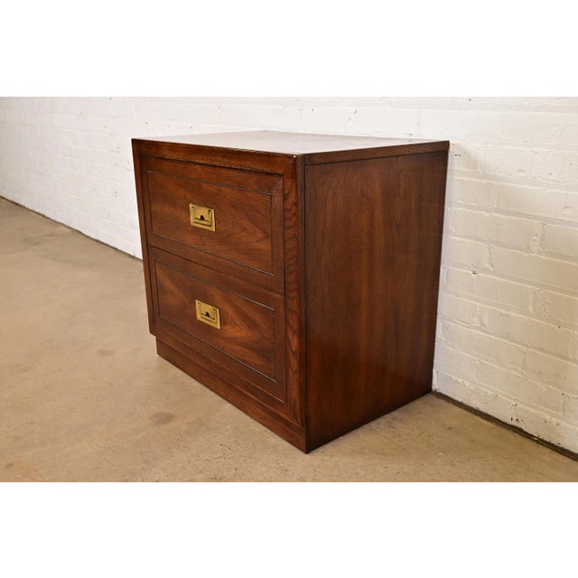 Mid-Century Modern Henredon Style Mid-Century Modern Campaign Oak Nightstand, Circa 1970s For Sale - Image 3 of 14