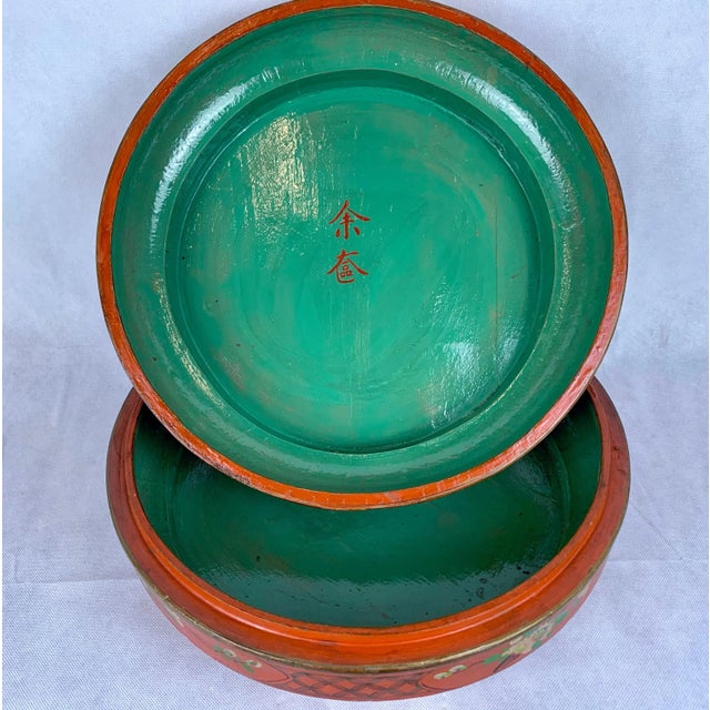 Chinese Round Hand Decorated Red Lacquered Wedding Box With Cover For Sale - Image 4 of 11
