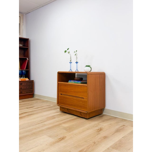 MCM Teak Rolling Tv Stand Cart Two Drawers Danish Modern Vintage For Sale - Image 10 of 14