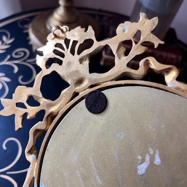 Stunning vintage Baker Knapp and Tubbs gilt brass two-bulb wall sconce // French-style wall light with mirrored back // Floral wall sconce For Sale - Image 9 of 10