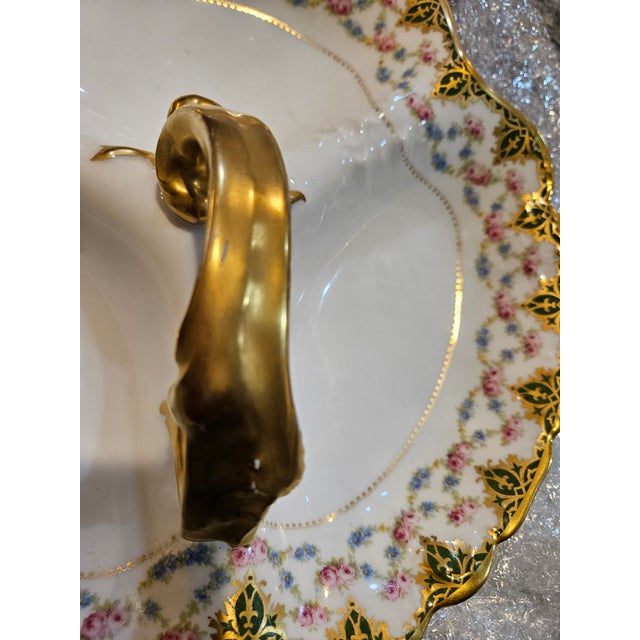 Limoges, France 18th Century Limoges France Déposé Hand-Painted Divided Dish With Gold Handle (C. 1891–1914) For Sale - Image 4 of 11