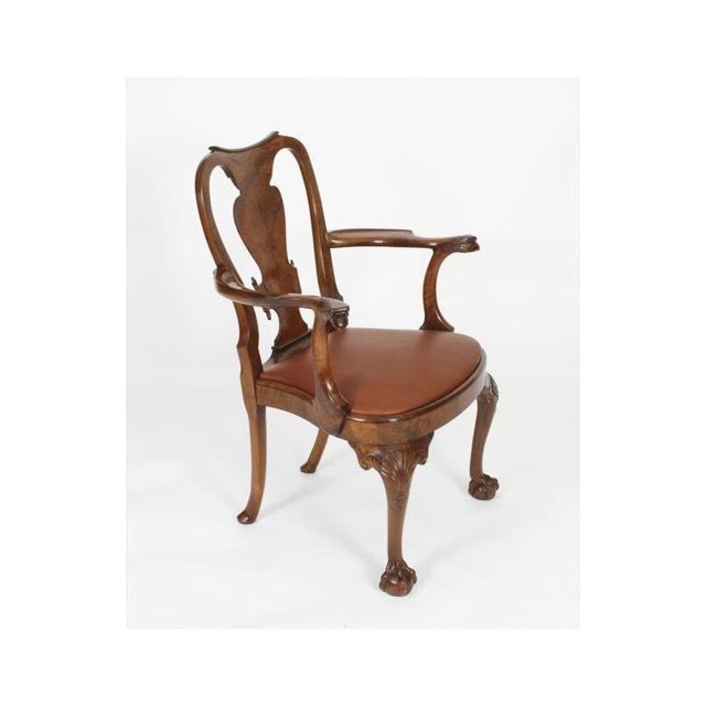 Antique Queen Anne Revival Burr Walnut Dining Table and Chairs, 19th Century, Set of 9 For Sale - Image 16 of 18