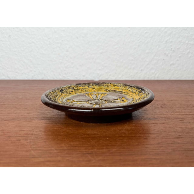 Mid-Century Modern Small Studio Pottery Wall Plate from Glit Lava, Iceland, 1960s, in Very Good conditions. Designed 1960...