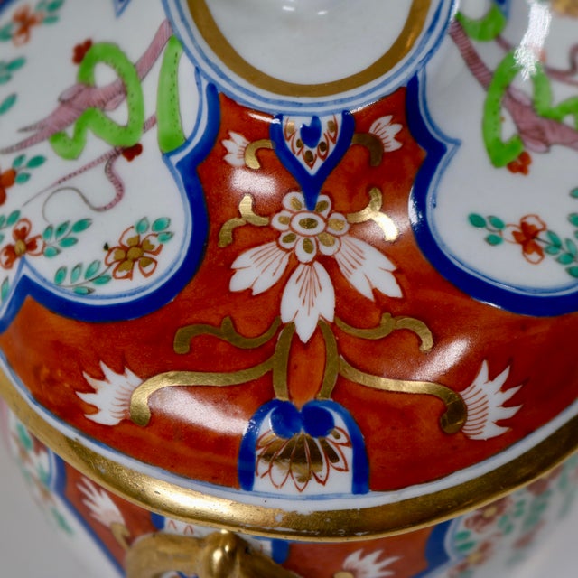 Antique Porcelain Sugar Box in Regency Dollar Sign Pattern Attributed to Coalport For Sale - Image 12 of 16