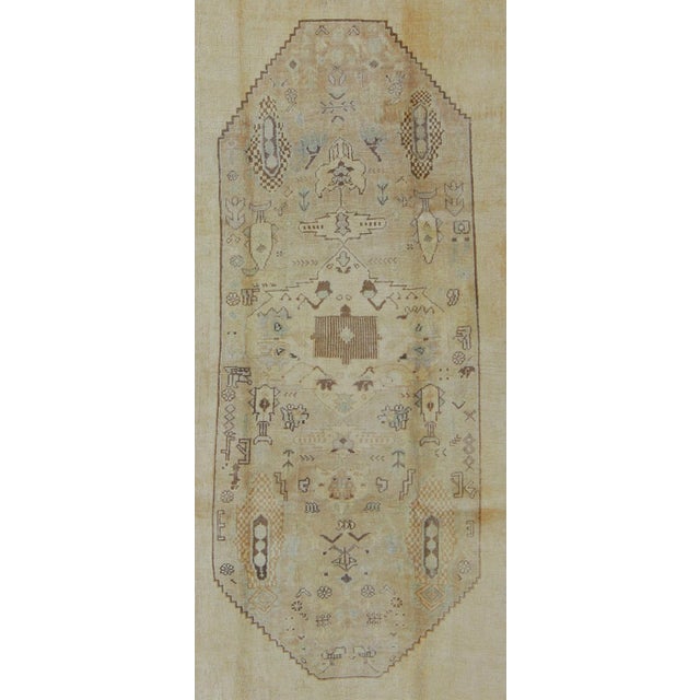 Vintage Turkish Oushak Rug Featuring Faded Camel, Ivory, and Pale Blue Accents For Sale - Image 4 of 6