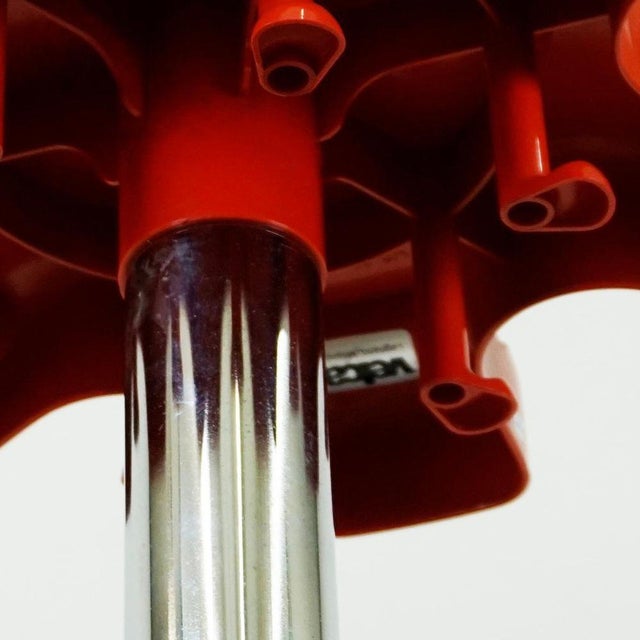 Red Plastic and Chrome Vip Coat Rack attributed to Lucci and Orlandini for Velca, Italy, 1970s For Sale - Image 6 of 10