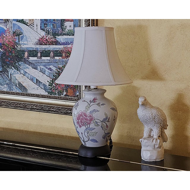 Vintage Chinoiserie Floral Porcelain Table Lamp With Hand-Painted Botanical Design For Sale - Image 16 of 18