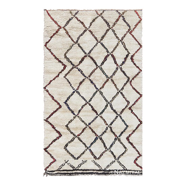Nazmiyal Collection Vintage Ivory Beni Ourain Moroccan Rug For Sale