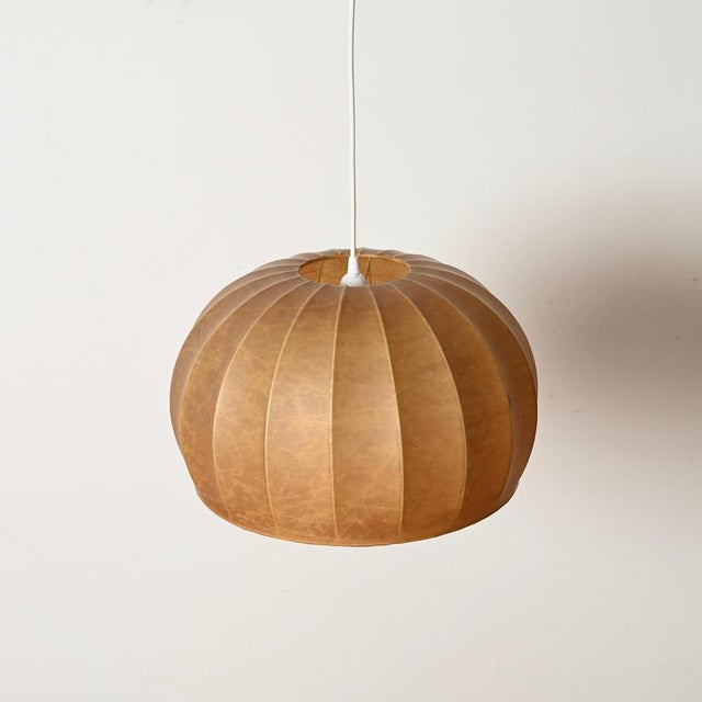 Large Round Beige Cocoon Pendant by Achille Castiglioni for Hille, Italy, 1960s For Sale - Image 6 of 15