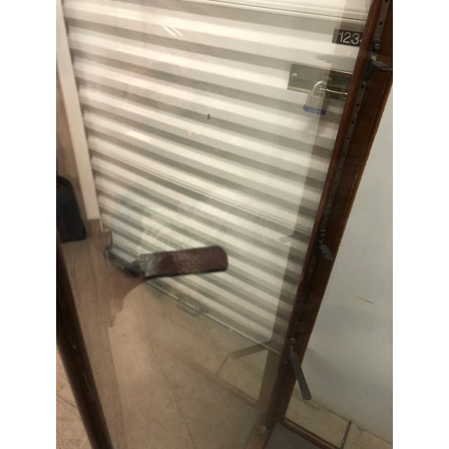 Art Nouveau 19th Century Concave Glass and Oak 4 Shelve Display Case For Sale - Image 3 of 9