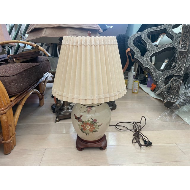 Late 20th Century Vintage Japanese Seiho Kiln Crackle Glaze Ceramic Table Lamp - Floral Chinoiserie Style For Sale - Image 5 of 6