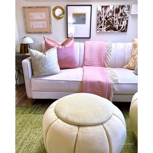 Marina Throw Jacquard Collection, Magenta For Sale In New York - Image 6 of 9