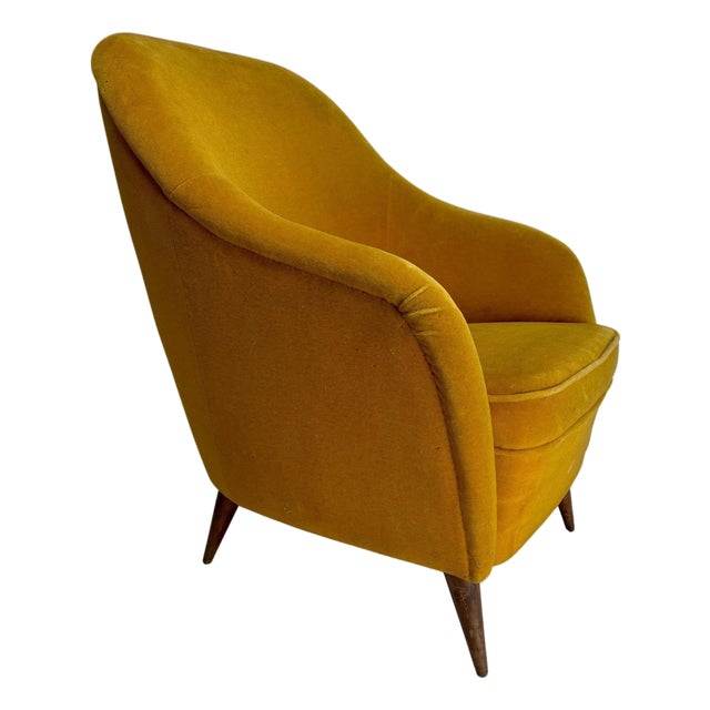 Mid-Century Italian Velvet Armchair in the style of Gio Ponti Style, 1950s For Sale