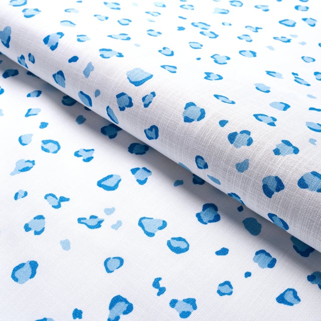 Schumacher Sample - Schumacher x Cristina Buckley Wild At Heart Indoor/Outdoor Fabric in Indigo For Sale - Image 4 of 5