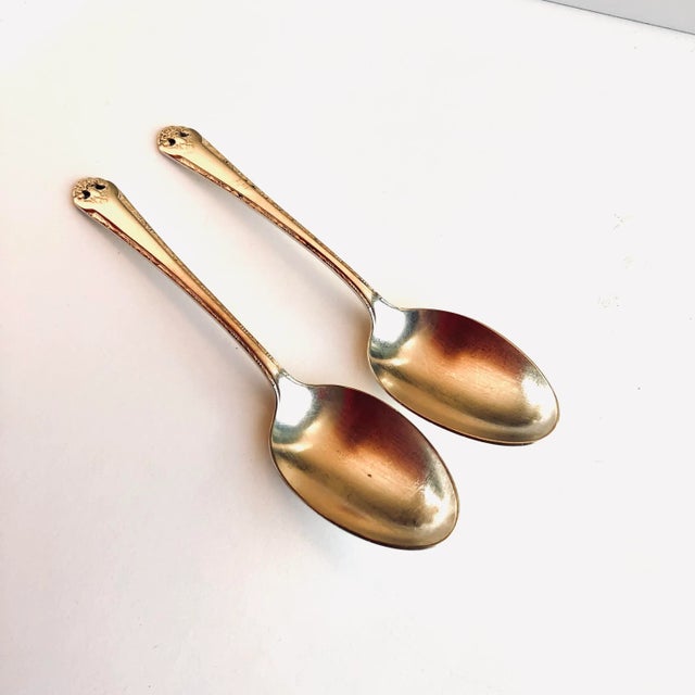 Vintage Holmes & Edwards Silver Plated "Lovely Lady" Pattern Serving Spoons Set- 2 Pieces For Sale In New York - Image 6 of 6