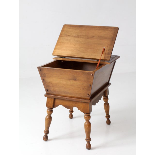Vintage Kling Colonial Maple Sugar Chest Style Storage Table Circa 1970s For Sale - Image 14 of 18