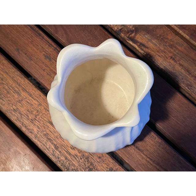 Art Nouveau Art Pottery Red Wing Creamy White Tulip Vase - Rare For Sale - Image 3 of 4