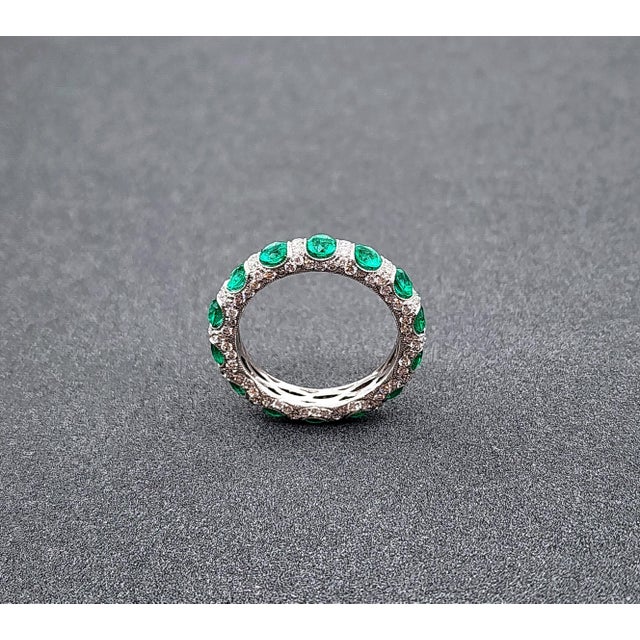 2020s 2.80 Ct Natural Emerald & Diamond Eternity Band, Size 6.5 For Sale - Image 5 of 8