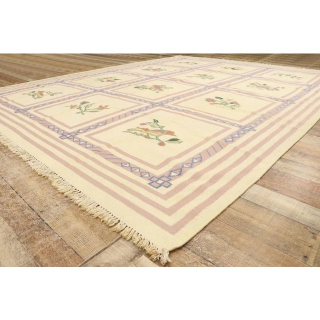 Vintage Oltenian Romanian Floral Kilim Rug - 09'03 X 11'08 For Sale In Dallas - Image 6 of 10
