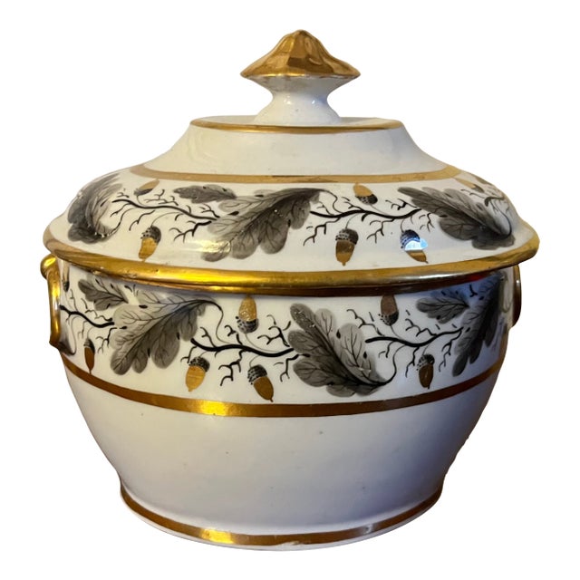 Antique 18th Century Worcester Porcelain Flight Barr Sugar Bowl Sucrier and Cover Decorated With Oak Leaf Garland For Sale