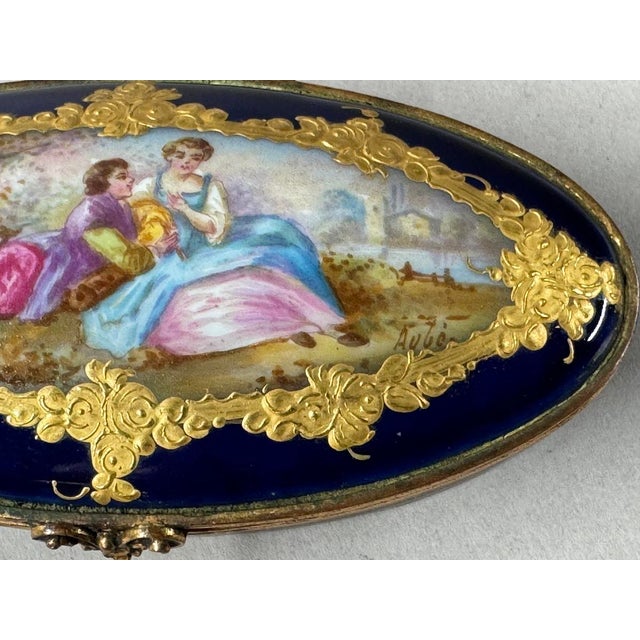 Manufacture de Sevres 1860 Sèvres Romantic Blue Gilt Porcelain Trinket Box For Sale - Image 4 of 12