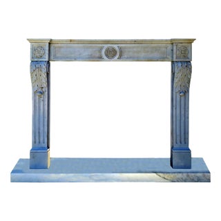 Early 19th Century Fireplace in Italian Carrara Marble For Sale