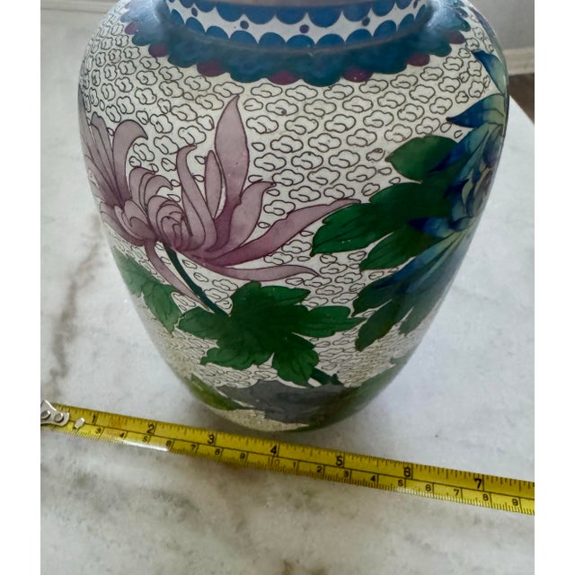 Vintage Zi Jin Cheng Chinese White Cloisonne Floral Lidded Ginger Jar - 11.5" H For Sale In Tampa - Image 6 of 12