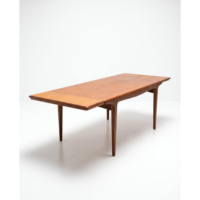 1960s Scandinavian Extendable Table by Johannes Andersen, 1960 For Sale - Image 5 of 10