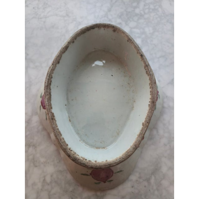 Chinese Antique Chinese Famille Rose Porcelain Pedestal Bowl Platter With Scalloped Rim For Sale - Image 3 of 7