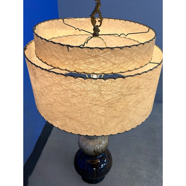 Ceramic Vintage Mid Century Modern Table Lamp – Tiered Fiberglass Shade, Drip Glaze Ceramic Base For Sale - Image 7 of 7