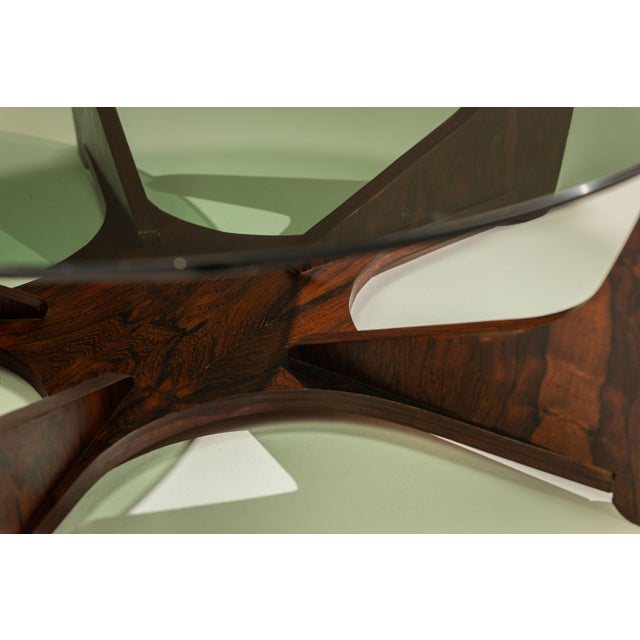 Round Coffee Table Veneered in Rosewood, Italy, 1960s For Sale - Image 11 of 12