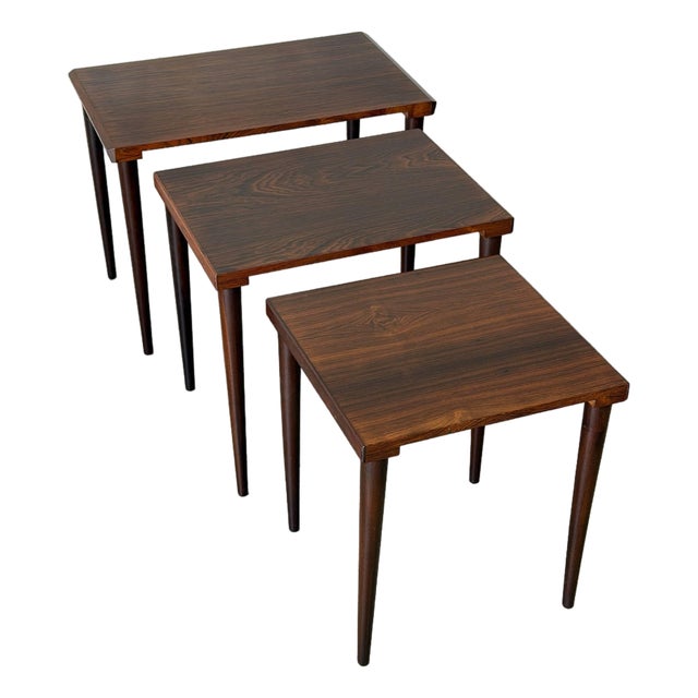 Rosewood Nesting Tables Set of 3 With Slim Tapered Legs Vintage Mid-Century Modern 1960s For Sale