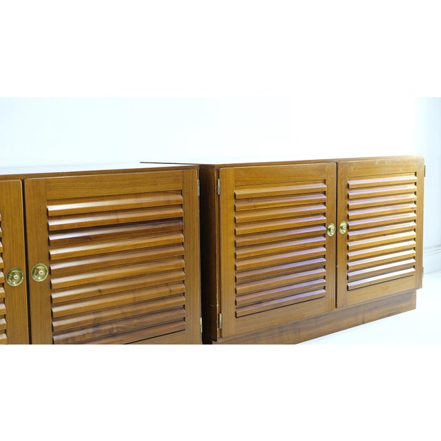 Brown Vintage Cabinets with Jalousie / Venetian Blind Doors in Walnut Wood, 1970s, Set of 2 For Sale - Image 8 of 9