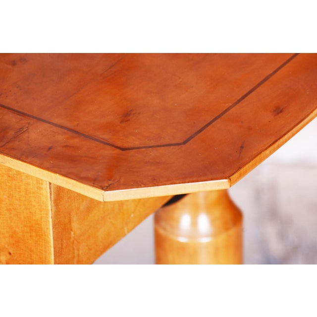 Biedermeier Writing Desk in Spruce & Maple Veneer, Austria, 1830s For Sale - Image 10 of 18