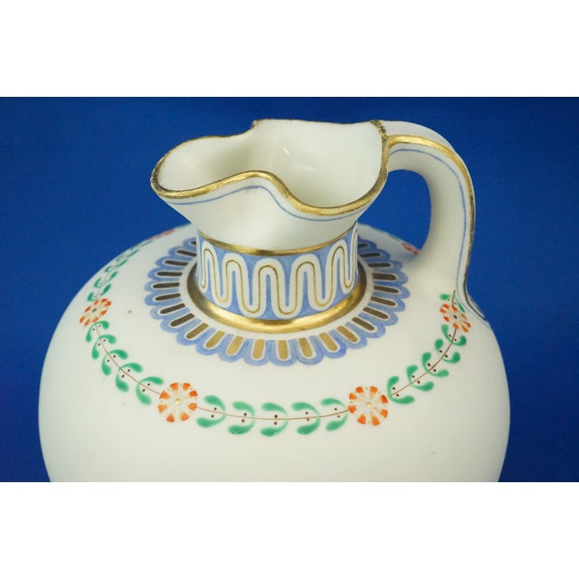 Classical Style Parian Jug in White Biscuit Porcelain with Gold Details, 19th Century For Sale - Image 11 of 18