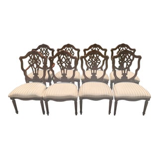 Exquisite Set of 8 Carved Mahogany Shield-Back Dining Chairs in the Style of Broyhill – Chippendale Elegance For Sale