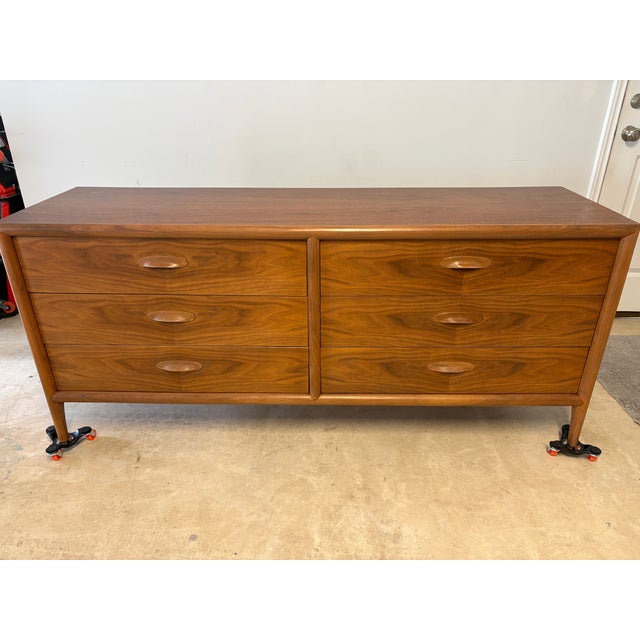 Freshly Refinished (12/11/25) MCM Walnut Dresser – Widdicomb, Grand Rapids Beautiful vintage Mid-Century Modern dresser by...