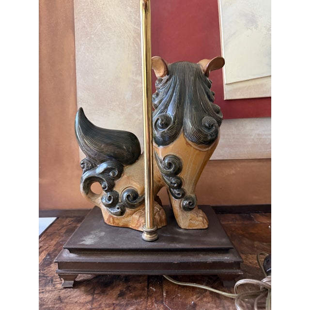 Vintage Hollywood Regency Chinese Foo Dog Ceramic Table Lamp Guardian Lion Chinoiserie For Sale - Image 9 of 12