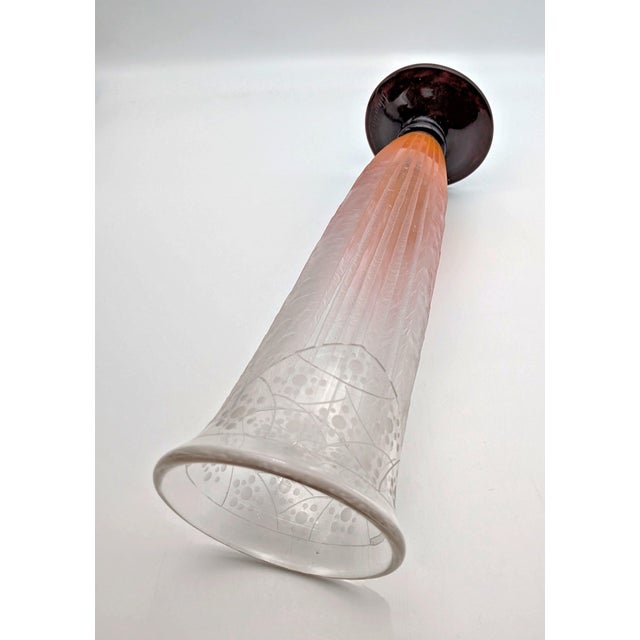 French Art Deco Fleurettes Vase in Glass by Charles Schneider, 1920s For Sale - Image 4 of 6