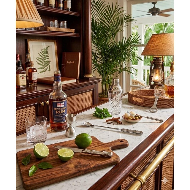 Elevate your bar cart with this vintage Goodwood 5‑piece stainless steel bamboo bar tool set, beautifully preserved in its...