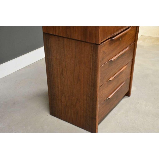 Brown 1960s Walnut Tall Armoire Dresser by Barzilay For Sale - Image 8 of 14