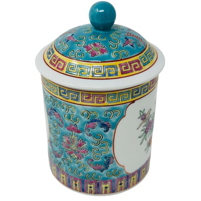 1970s Pair of Vintage Chinese Porcelain Mugs With Lids | Hand-Painted Famille Rose Teacups | Covered Tea Mugs, Made in China For Sale - Image 5 of 12