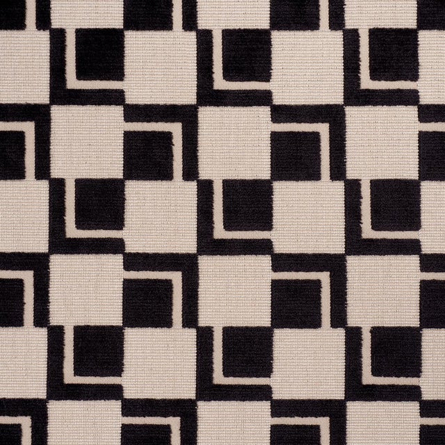 Contemporary SAMPLE - Schumacher Edison Velvet Fabric In Noir For Sale - Image 3 of 5